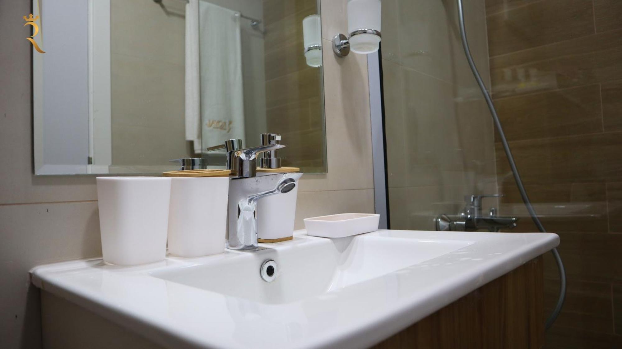 Nest Your 2br In Masdar Appartamento